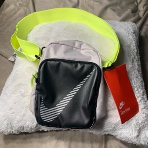 NWT Nike Heritage bag